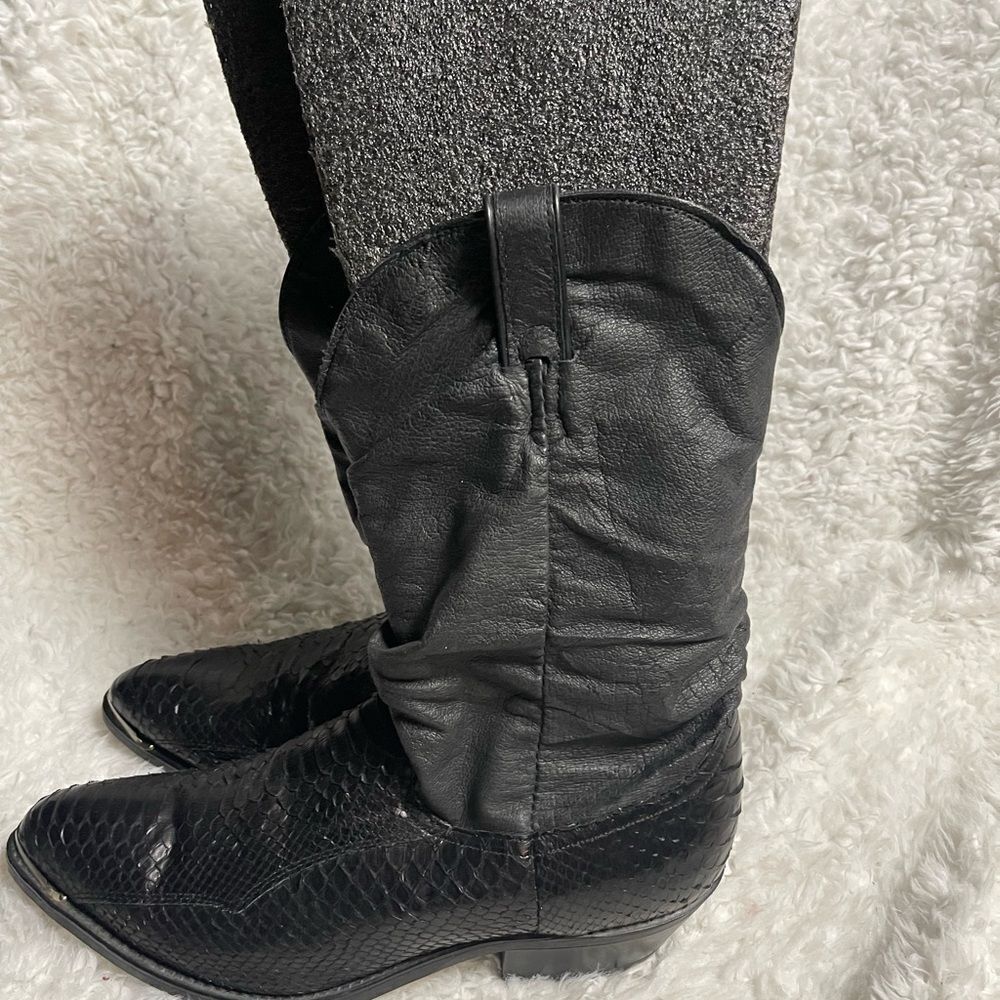 Code West men’s cowboy Boots leather Black &
snake skin print Size9.5